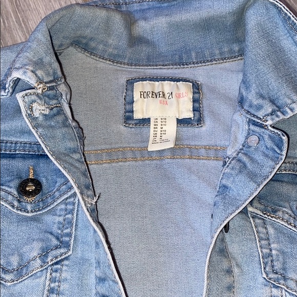 Jean jacket - Picture 2 of 8